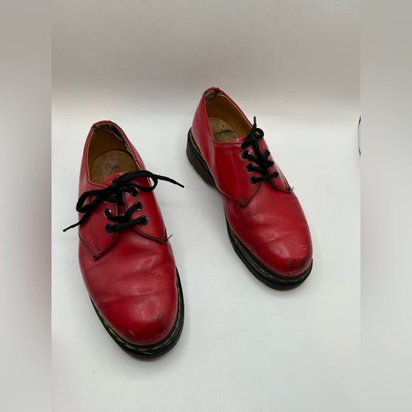 RARE Dr. Martens Vintage MADE IN ENGLISH Bright Red Leather Platform oxfords 5 - Picture 7 of 12